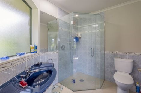 Photo of property in 28 Waipuna Grove, Levin, 5571