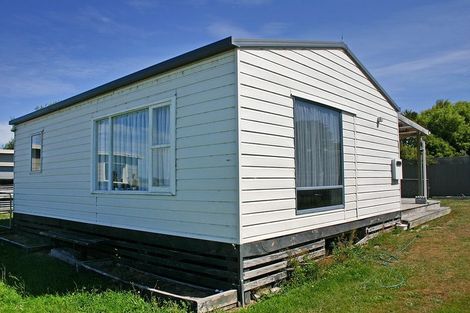 Photo of property in 22 Palmer Place, Taieri Beach, Brighton, 9091