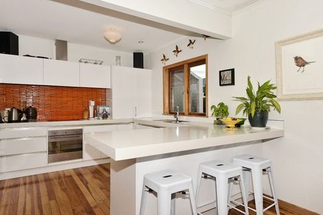 Photo of property in 8 Seaside Avenue, Waterview, Auckland, 1026