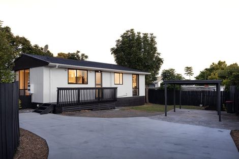 Photo of property in 2/21 Nearco Street, Randwick Park, Auckland, 2105