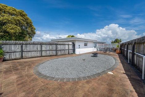Photo of property in 65 O'halloran Road, Howick, Auckland, 2014