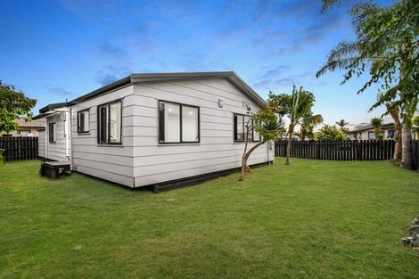 Photo of property in 1/8 Templeton Place, Clendon Park, Auckland, 2103