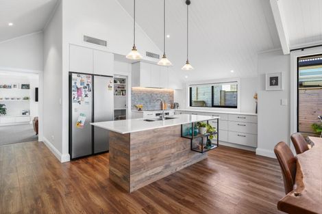 Photo of property in 8 Goldstone Place, Omokoroa, 3114