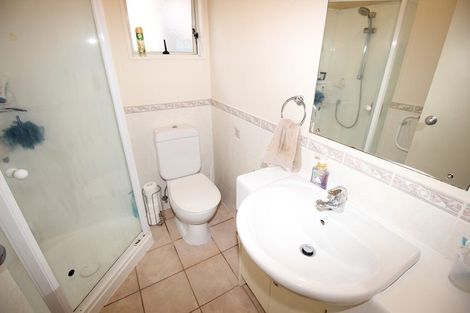 Photo of property in 2/57 Gladstone Road, Northcote, Auckland, 0627