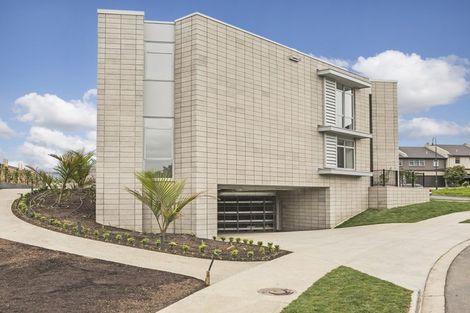 Photo of property in 7 Bickerton Way, Flat Bush, Auckland, 2019