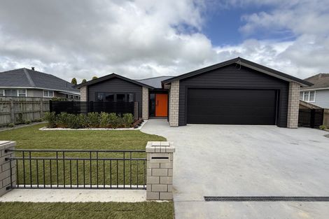 Photo of property in 26 Winchester Street, Levin, 5510