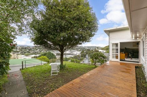 Photo of property in 67 Miramar North Road, Miramar, Wellington, 6022