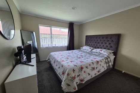 Photo of property in 10 Ali Place, Ranui, Auckland, 0612