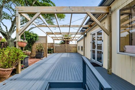 Photo of property in 102a Frankley Road, Frankleigh Park, New Plymouth, 4310