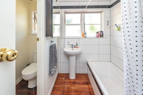 Photo of property in 70 Anzac Parade, Whanganui East, Whanganui, 4500