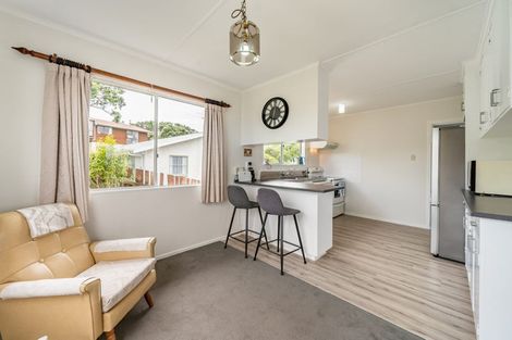 Photo of property in 6 Eastview Grove, Normandale, Lower Hutt, 5010