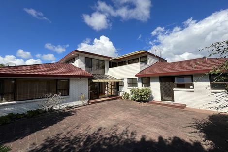 Photo of property in 19 St Simon Place, Botany Downs, Auckland, 2010