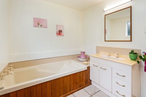 Photo of property in 28 Hill Road, Warrington, Waikouaiti, 9471