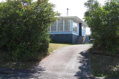 Photo of property in 53 Cliff View Drive, Green Bay, Auckland, 0604