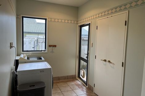 Photo of property in 39 Abby Road, Fitzherbert, Palmerston North, 4410
