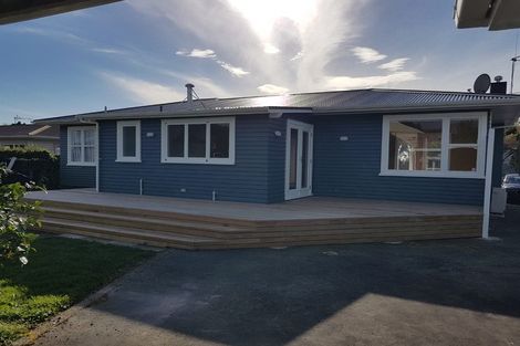 Photo of property in 12 Highbury Drive, Levin, 5510