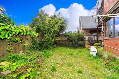 Photo of property in 12/37 Fields Parade, Oteha, Auckland, 0632
