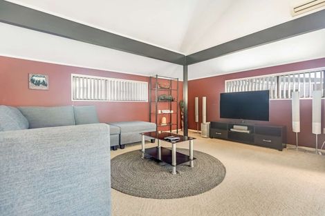 Photo of property in 10 Kentucky Crescent, Nawton, Hamilton, 3200