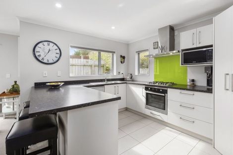 Photo of property in 32 Havana Rise, Grenada Village, Wellington, 6037