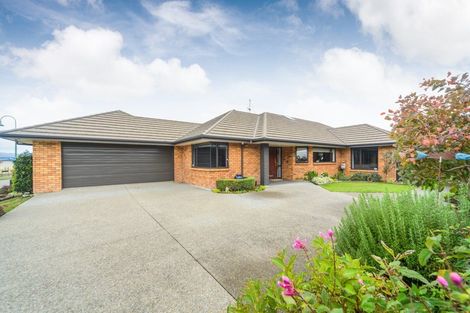 Photo of property in 14 Tennyson Avenue, Kelvin Grove, Palmerston North, 4414