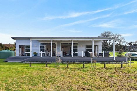 Photo of property in 4 Pinedale Crescent, Riversdale Beach, Masterton, 5872