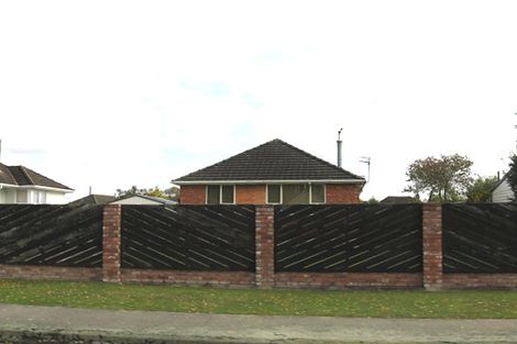 Photo of property in 17 Morrison Avenue, Northcote, Christchurch, 8052
