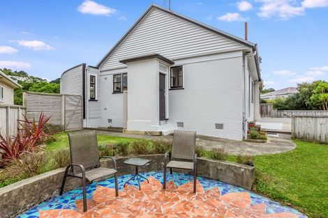 Photo of property in 4 Rodney Street, Northland, Wellington, 6012