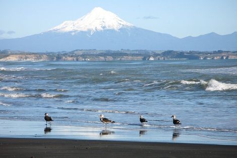 Photo of property in 30 Beach Road, Urenui, 4377