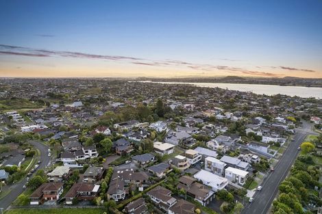Photo of property in 2/28 Mark Edward Drive, Half Moon Bay, Auckland, 2012