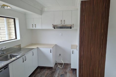 Photo of property in 23a Tukapa Street, Westown, New Plymouth, 4310