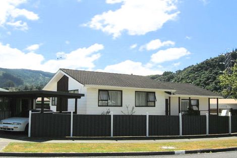 Photo of property in 2 Jasper Grove, Birchville, Upper Hutt, 5018