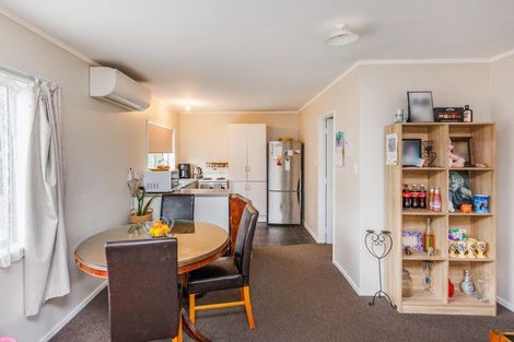 Photo of property in 28a Chatsworth Place, Highbury, Palmerston North, 4412