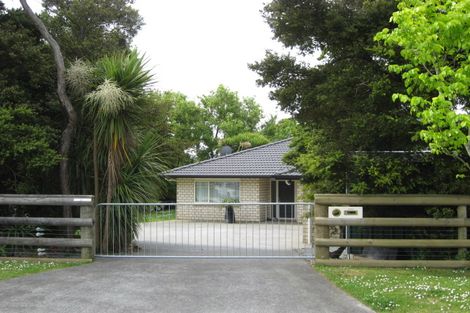 Photo of property in 1 Freshfields Road, Waimauku, 0812