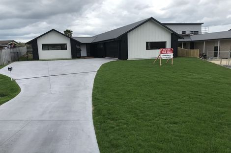 Photo of property in 11 Hamon Place, Pukehangi, Rotorua, 3015