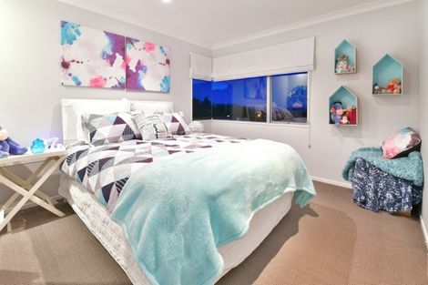 Photo of property in 2 The Ritz, Orewa, 0931