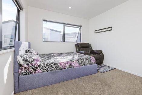Photo of property in 104 Bellbird Street, Papakura, 2110