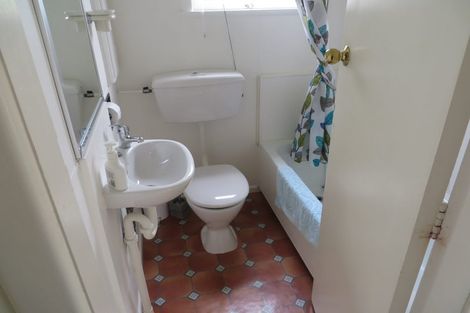 Photo of property in 16 Arawa Street, Raumati Beach, Paraparaumu, 5032