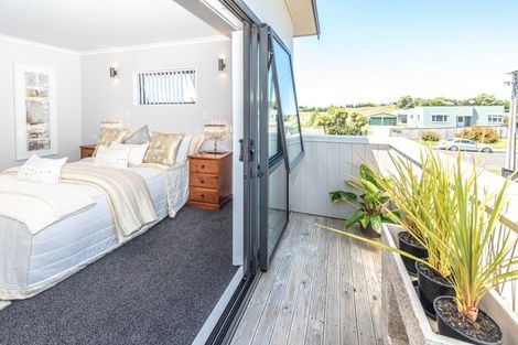 Photo of property in 13 Kamahi Street, Castlecliff, Whanganui, 4501