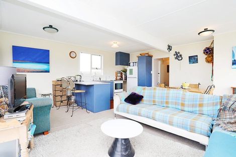 Photo of property in 491 Waikawa-curio Bay Road, Curio Bay, Tokanui, 9884