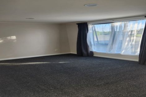 Photo of property in 323 Mazengarb Road, Paraparaumu, 5032