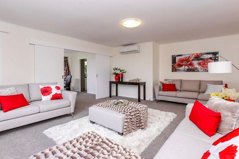 Photo of property in 16 Hinerau Street, Henderson, Auckland, 0612