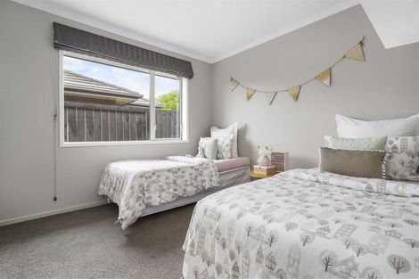 Photo of property in 9 Trauzer Place, Flagstaff, Hamilton, 3210