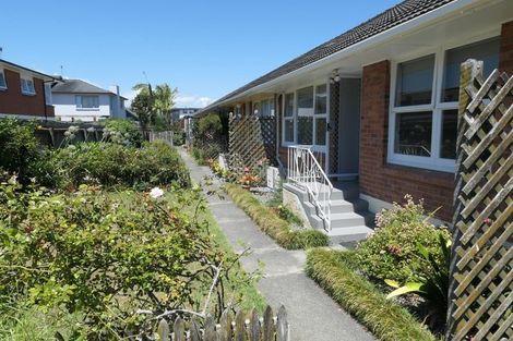 Photo of property in 2/34 Pupuke Road, Takapuna, Auckland, 0622