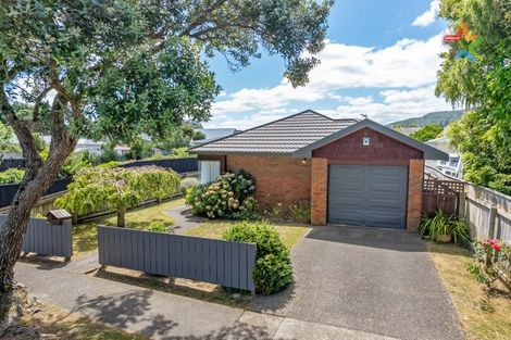 Photo of property in 27a Malone Road, Waterloo, Lower Hutt, 5011