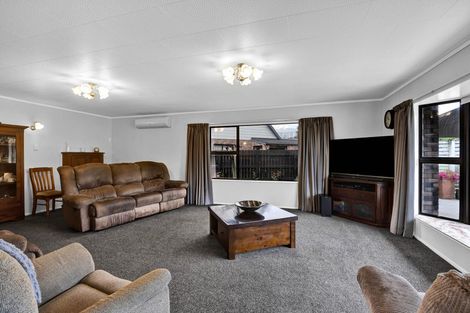 Photo of property in 11 County Drive, Hawera, 4610