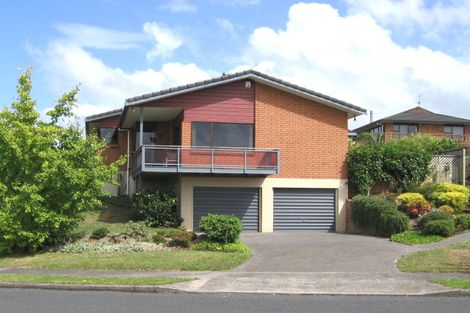 Photo of property in 7 Marina View Drive, West Harbour, Auckland, 0618