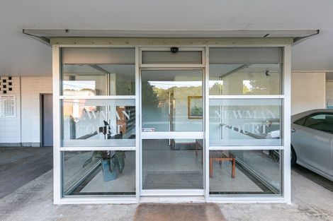 Photo of property in Newman Court Apartments, 2 Newman Terrace, Thorndon, Wellington, 6011