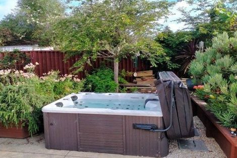 Photo of property in 10 Moreland Place, Mapua, 7005