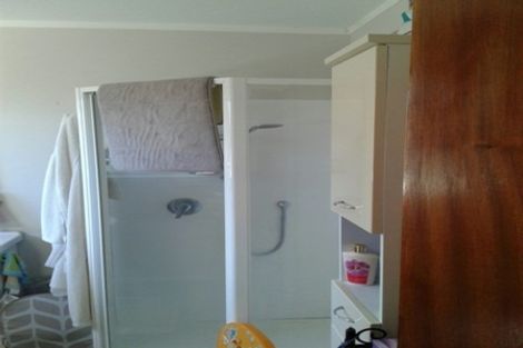 Photo of property in 17 Archmillen Avenue, Pakuranga Heights, Auckland, 2010