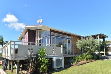Photo of property in 15 Mountain Road, Morningside, Whangarei, 0110